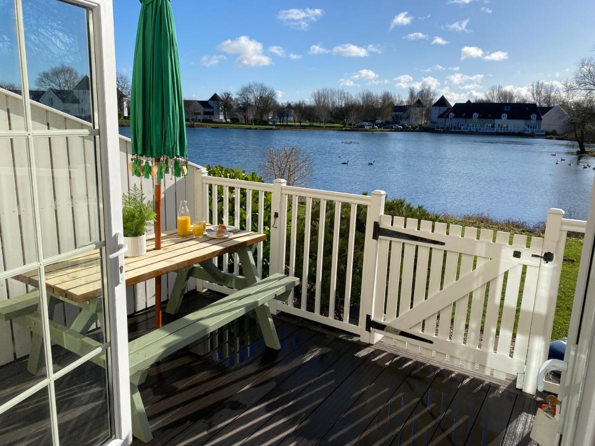 Emerald Lake House South Cerney Eksteriør bilde